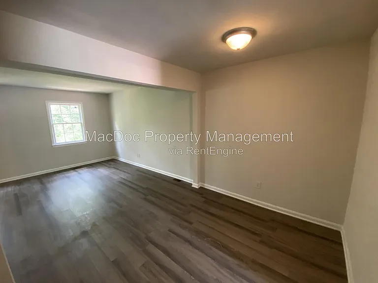 130 Janney Ct — Photo 5