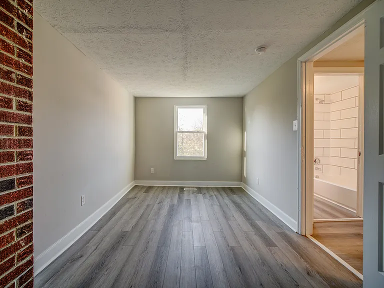 2727 Tate St #2727 — Photo 9