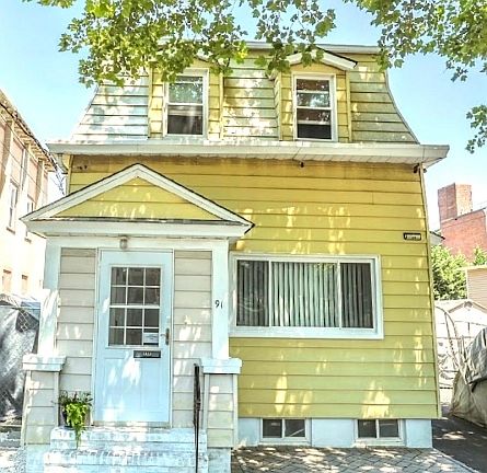 4th image of 91 Clinton St
