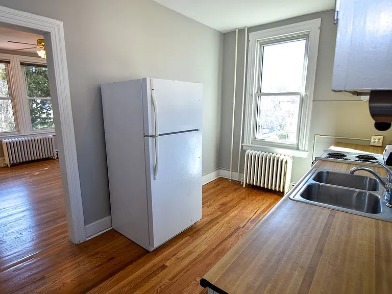 414 Cherokee St — Photo 5