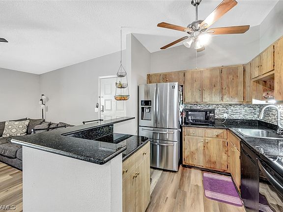 3rd image of 5712 Foxlake Dr APT 8