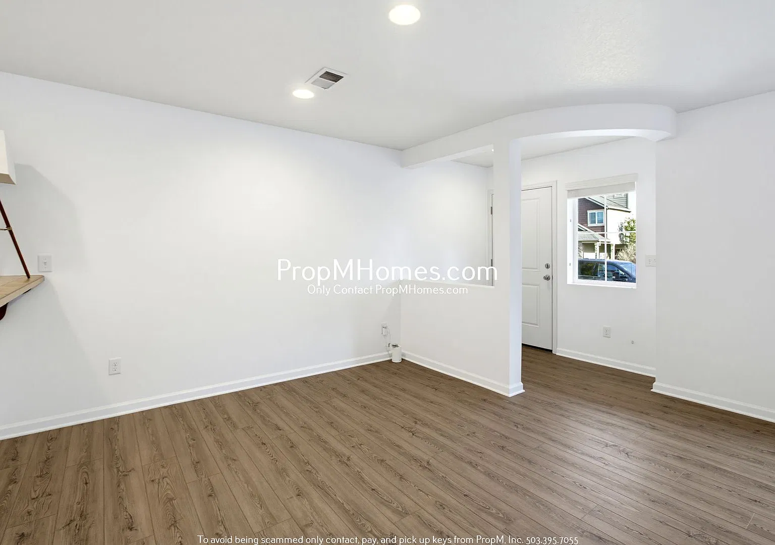 Newly Renovated 3 Bedroom Home in Beaverton! — Photo 3