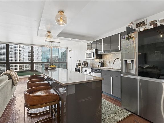 2nd image of 360 E Randolph St APT 3205