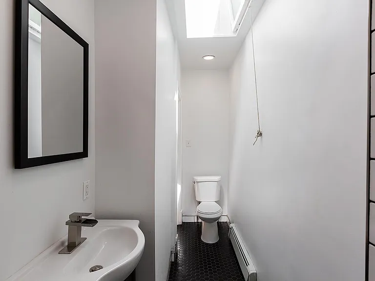 119 E Clay St #2 — Photo 16