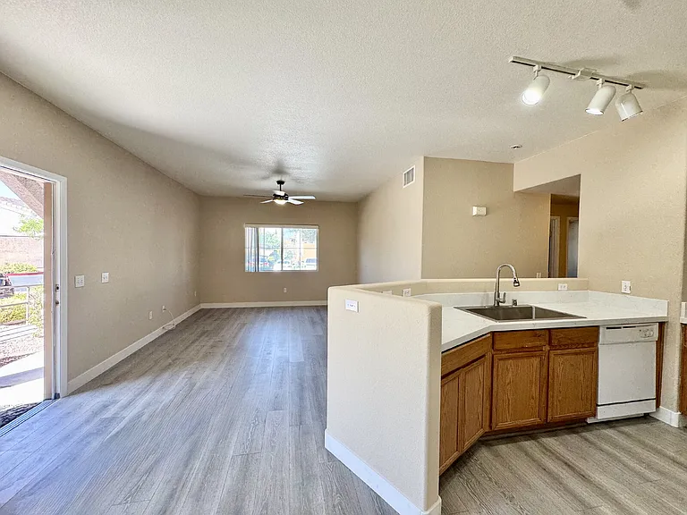 9303 Gilcrease Ave #1181 — Photo 6