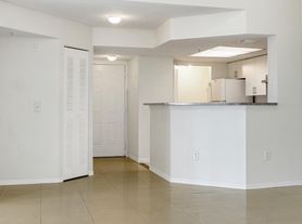 5065 Wiles Rd, Coconut Creek, FL