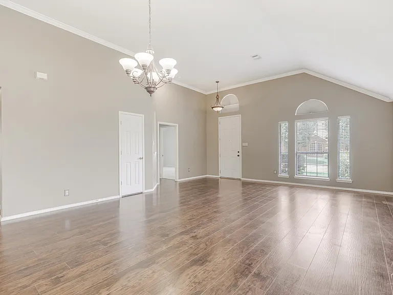 5653 Westwood Ln — Photo 7