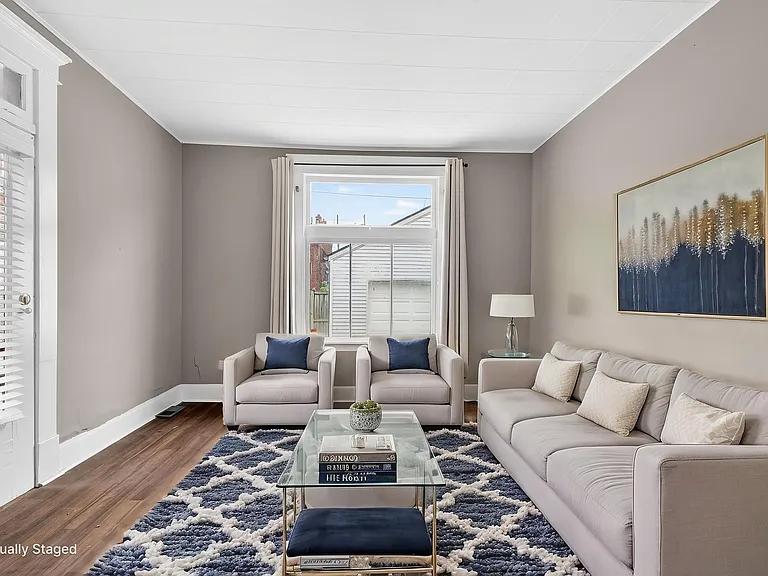 905 Beech St — Photo 11