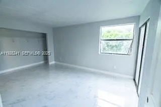 975 N Franklin Ave #975B — Photo 6
