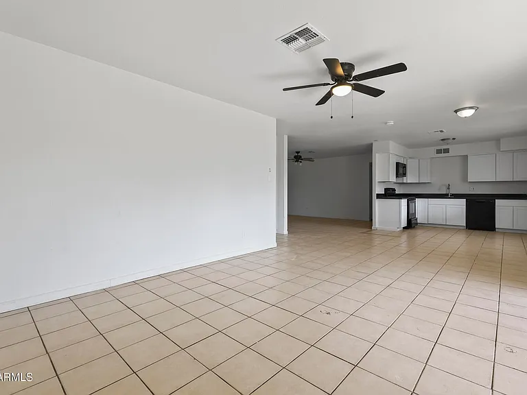 5212 N 67th Dr — Photo 12