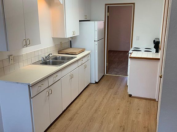 4th image of 1122 Lafayette St S #3