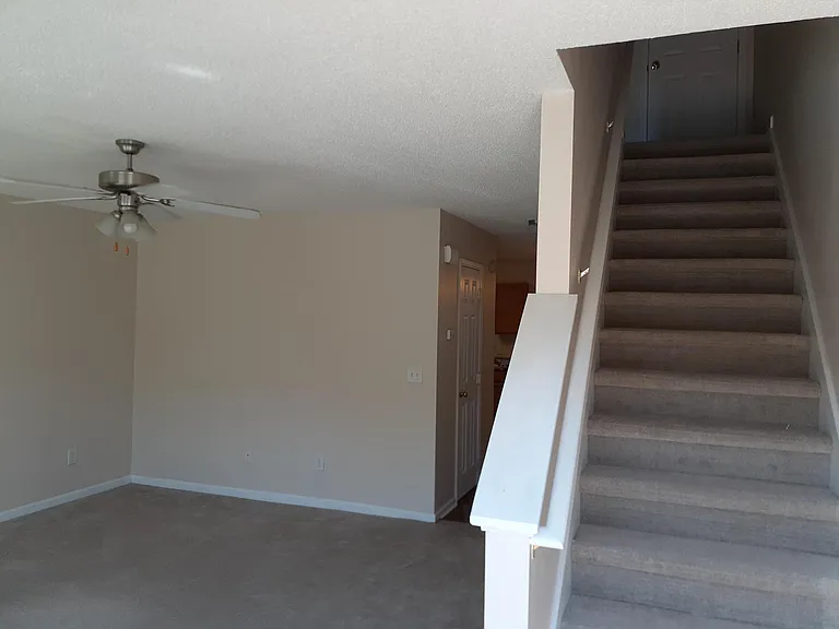 113 Madison Pl — Photo 7