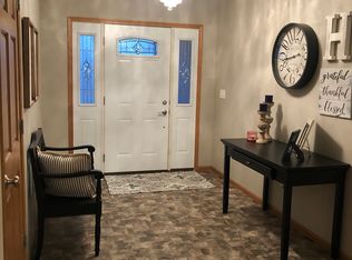 204 N 8th Ave, Sully, IA 50251