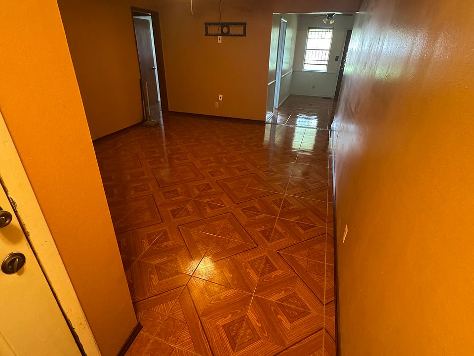 1st image of 1136 SW 54th St