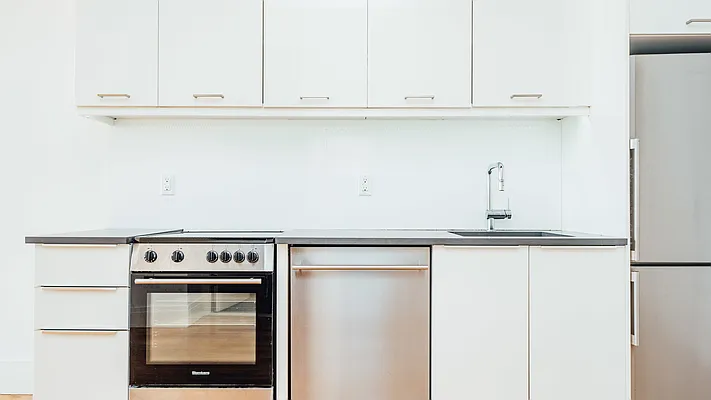 Rented by Nooklyn NYC LLC | media 79