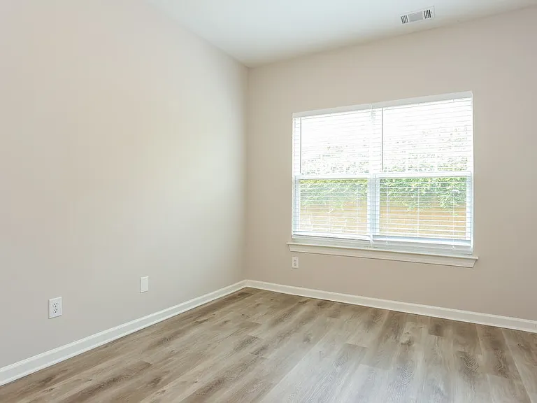 7756 Parkside Dr — Photo 14