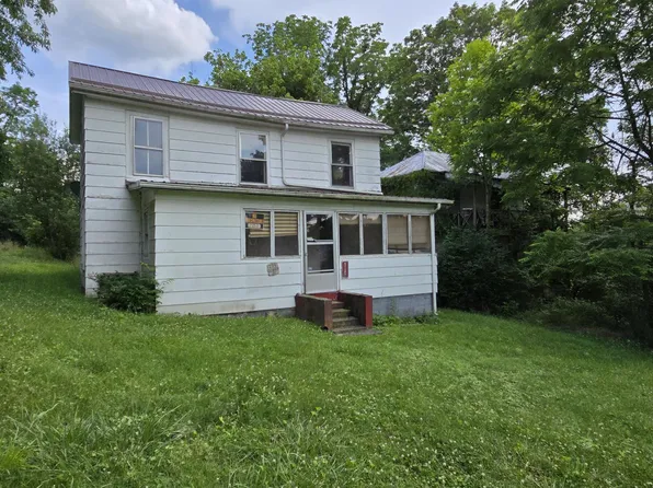 274 South St, Union, WV 24983