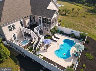 101 Trout River Ter, Falling Waters, WV 25419