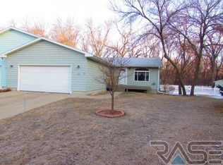 801 S Jayme Cir #15A, Sioux Falls, SD 57106