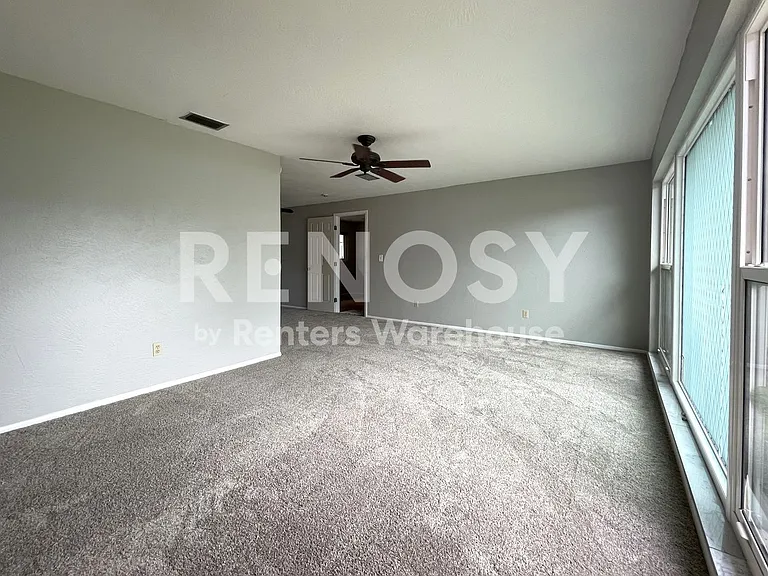 802 Embassy Rd — Photo 12