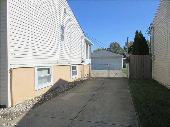 2nd image of 6021 Gilmere Dr