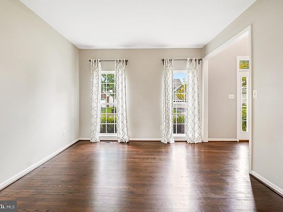 4th image of 1810 Beech Ct