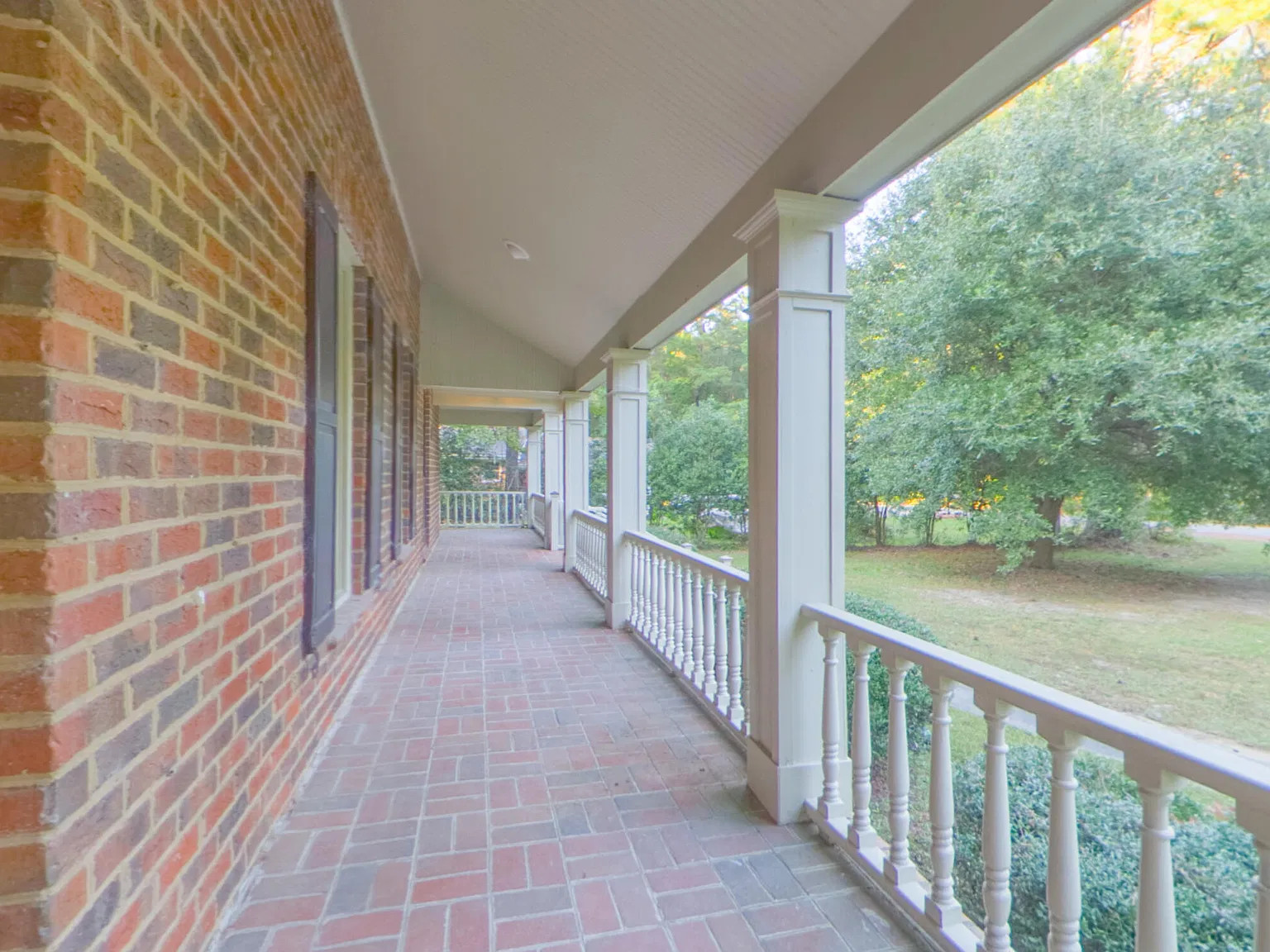 5 bed, 5.5 bath, 4601 sqft, $3,800 — Photo 4