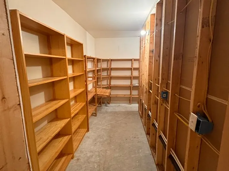 10100 Zermatt Cir — Photo 41