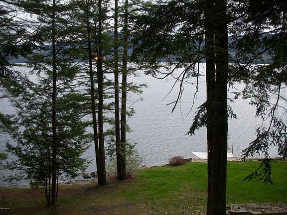 2nd image of 4122 Lake Shore Dr