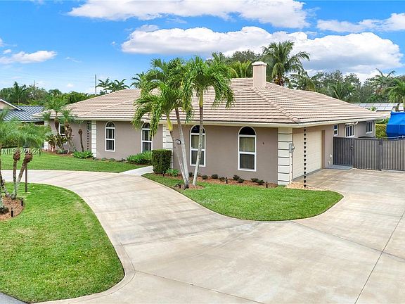 4th image of 7421 SW 145th Ter