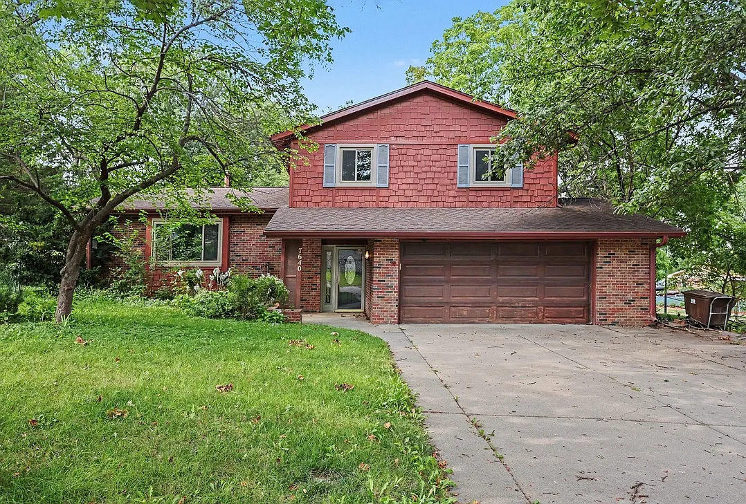 3 bed, 2224 sqft, $2,550 — Photo 2