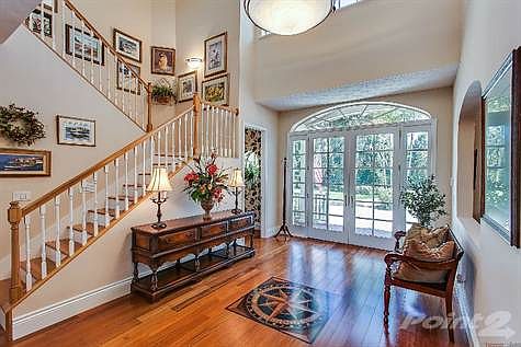 2 Foyer