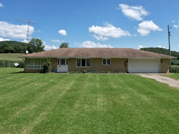 8871 Latto Rd SE, Uhrichsville, OH 44683