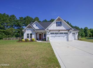 844 Warwick Ln, Carthage, NC 28327