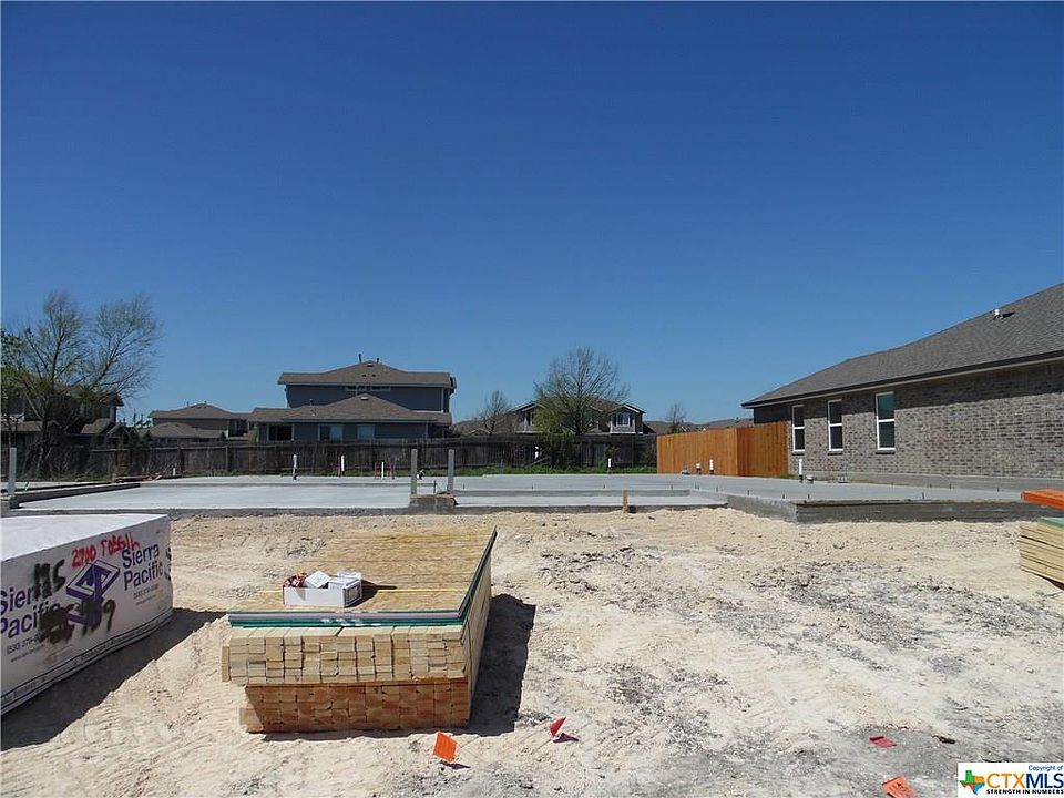 1st image of 2700 Fossil Creek Dr
