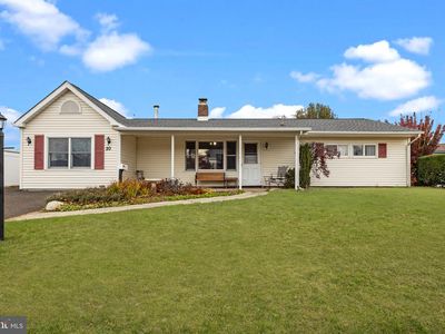 20 Fireside Ln, Levittown, PA, 19055