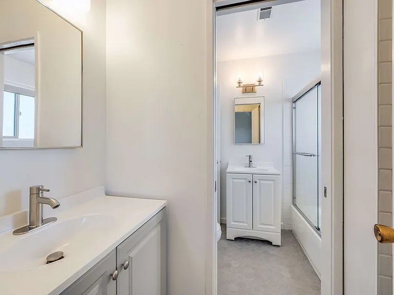 2723 Ashby Pl #D — Photo 24