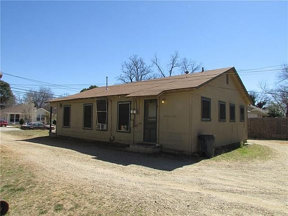 2nd image of 2315 Harris Ln