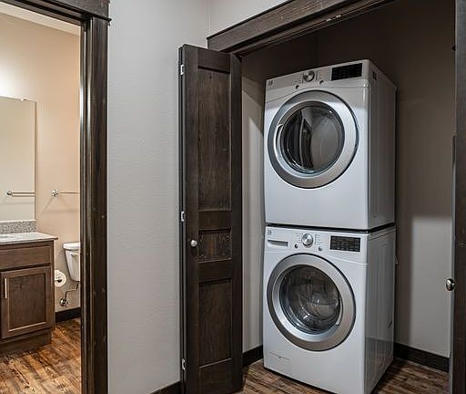 2nd image of 2495 Sawgrass Pl APT 304
