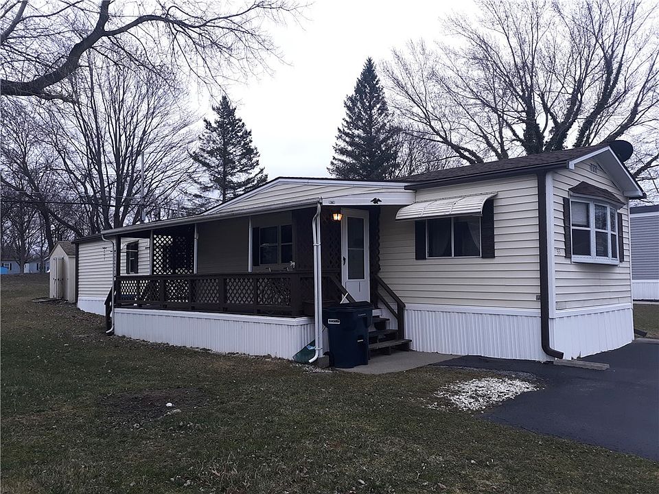 1st image of 33 Harper Pkwy