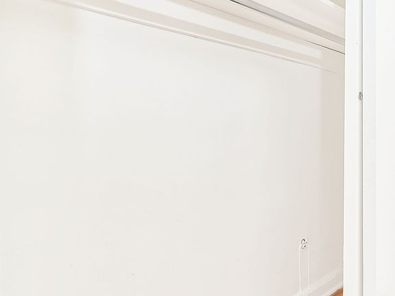 5th image of 400 W 45th St APT 2D