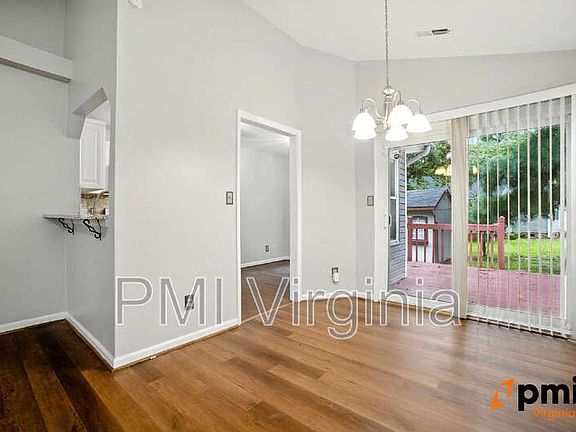 5th image of 235 Abingdon Cir