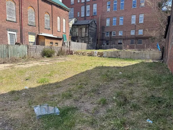 3610 EOFF STREET, Wheeling, WV 26003