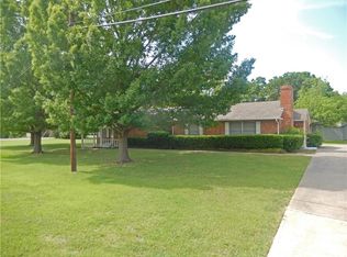 121 E Beltline Rd, Lancaster, TX 75146