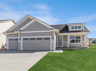 2755 SE Florence Dr, Waukee, IA 50263