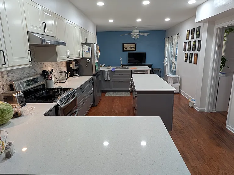 2078 Clairmeade Valley Rd NE — Photo 3