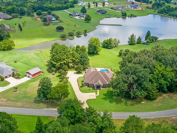 3rd image of 1103 Steele Rd
