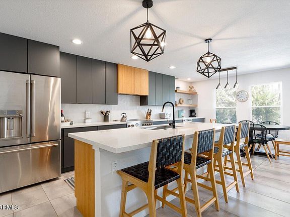 3rd image of 11601 N 50th Pl