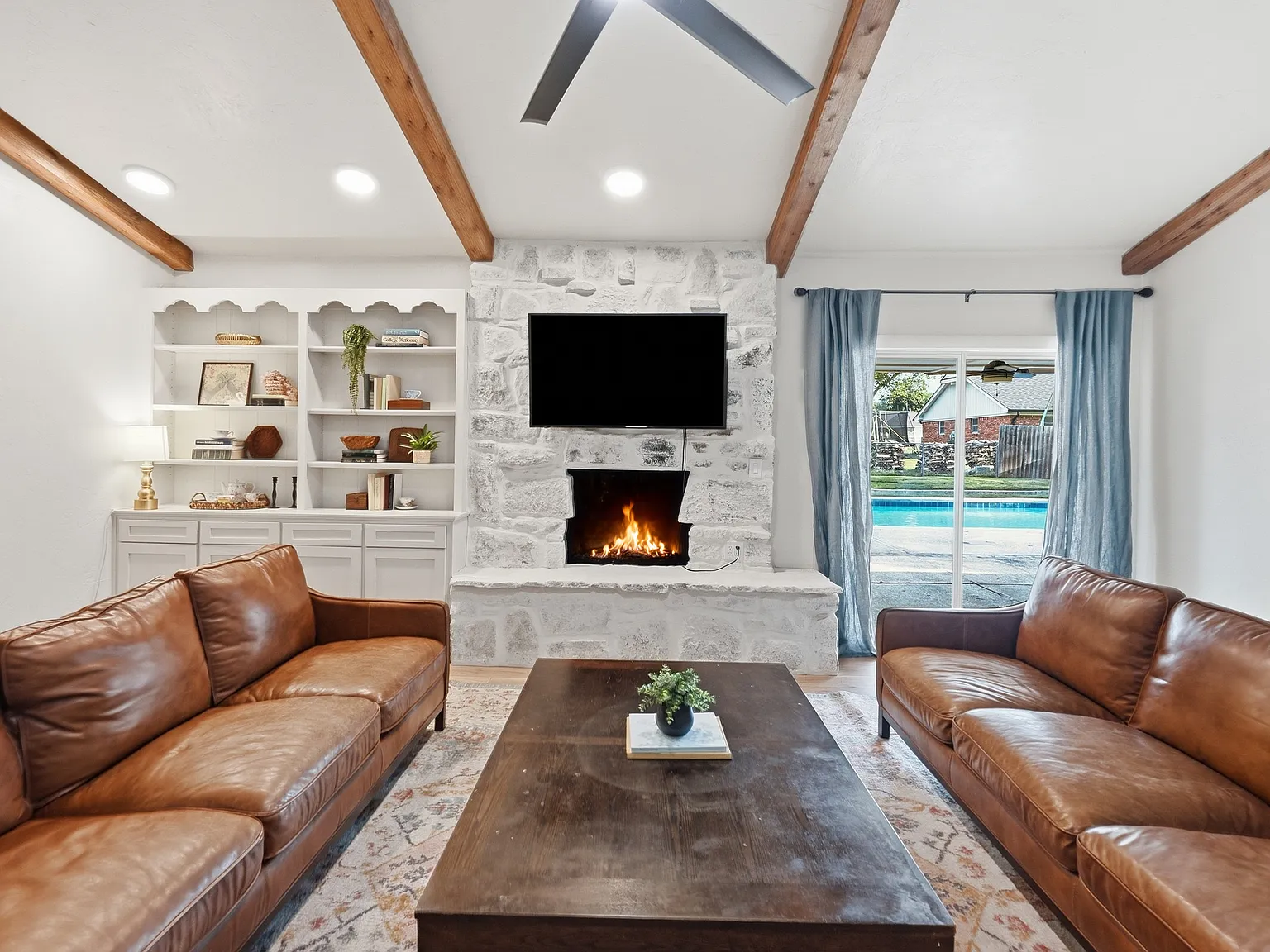 3 bed, 2.5 bath, 2176 sqft, $2,750 — Photo 4