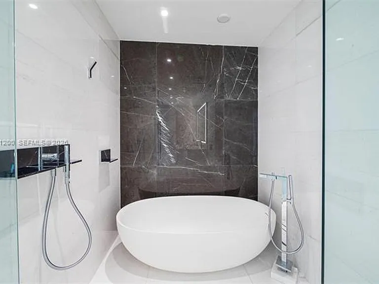 300 Biscayne Boulevard Way #2906W — Photo 16